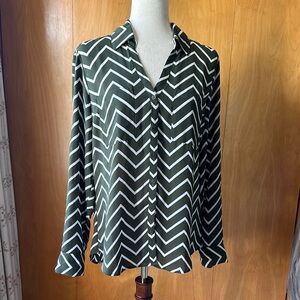 Express: Chevron Patterned Green and White Women's Portofino
